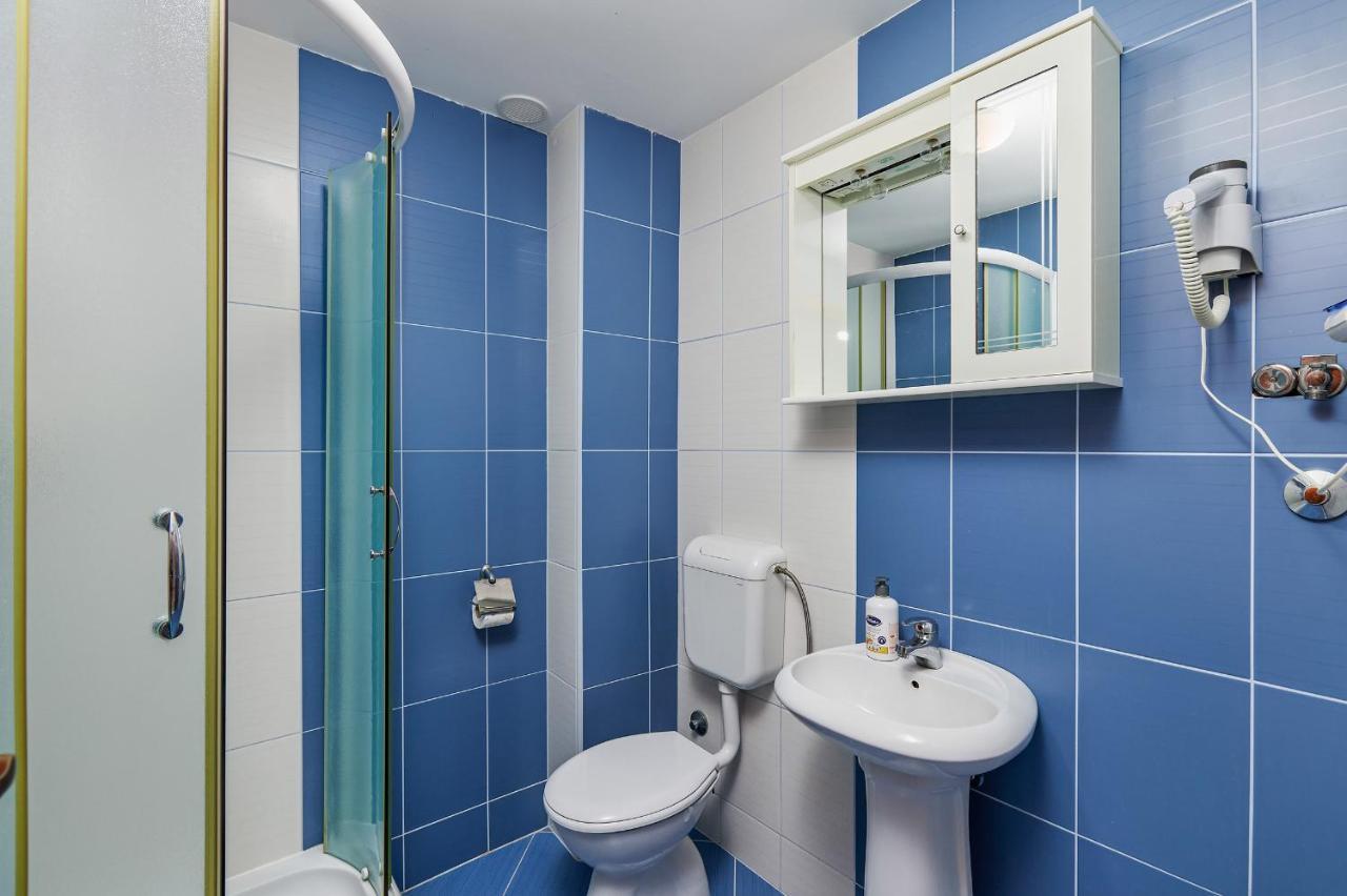 Rosic Apartments Tivat Ngoại thất bức ảnh
